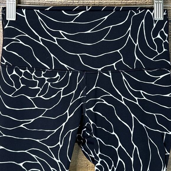 Lululemon Wunder Under Hi-Rise 1/2 Tight Leggings 17" Radiate Rose Alpine Size 4 - Picture 2 of 7